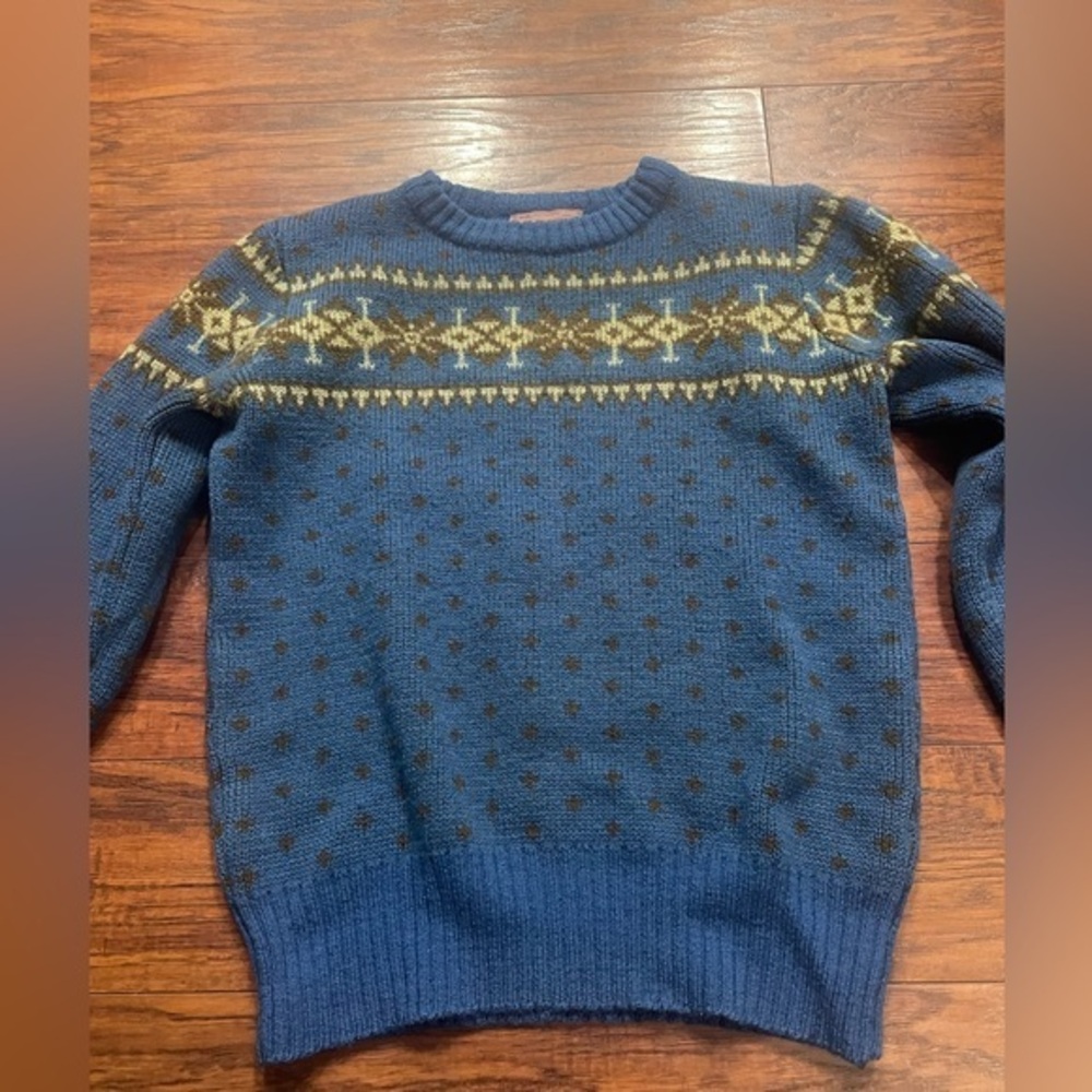Henry Grethel- Equipment Henry Grethel- Small sweater